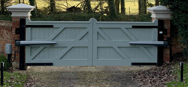 Solar Panel Electric Gate Installation in Bell